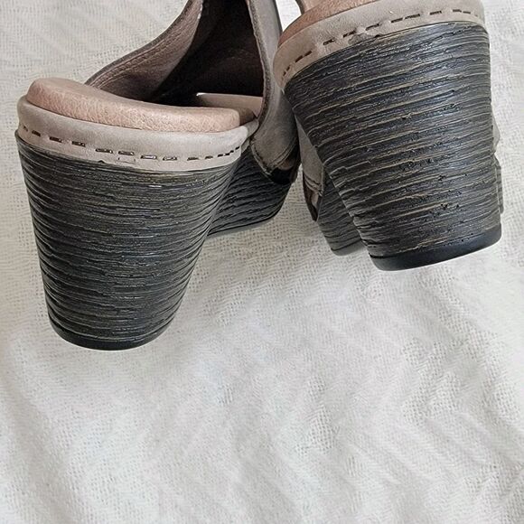 Dansko NEW Vanda Taupe Milled Nubuck Wedge Platform Sandals Peep Toe Sz 39 8.5-9